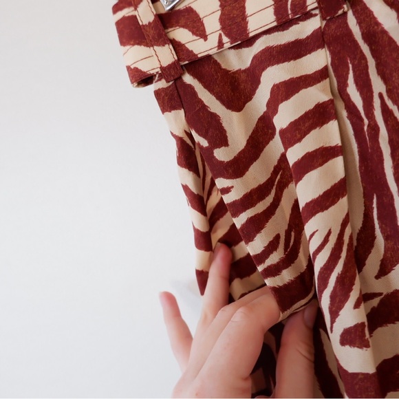 ZIMMERMANN Zebra Printed Silk Shorts - Picture 6 of 8